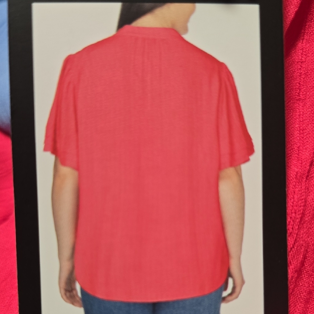 Well Worn Vibrant Pink Relaxed-Fit Ruffled Short-Sleeve V-neck Blouse - Picture 5 of 8